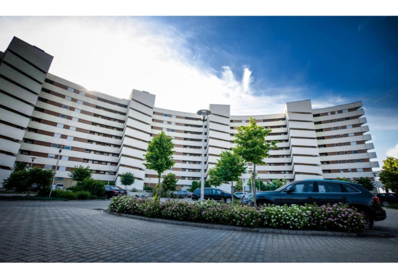 Myflat Club 218 Golden Beach Wellness Apartment Шиофок Экстерьер фото